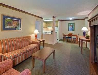 Hawthorn Suites By Wyndham - Atlanta - Northwest Room photo